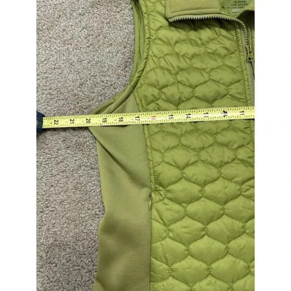 L.L. BEAN Quilted Mint Green Vest MEDIUM Fall Casual Fall Winter Outdoor Light - Picture 6 of 7